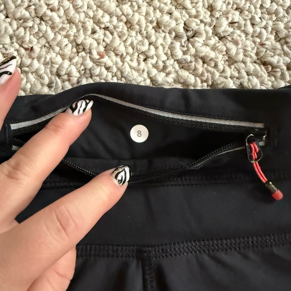 Lululemon Speed Up Shorts 3” inseam size 8 In Black - Picture 3 of 4